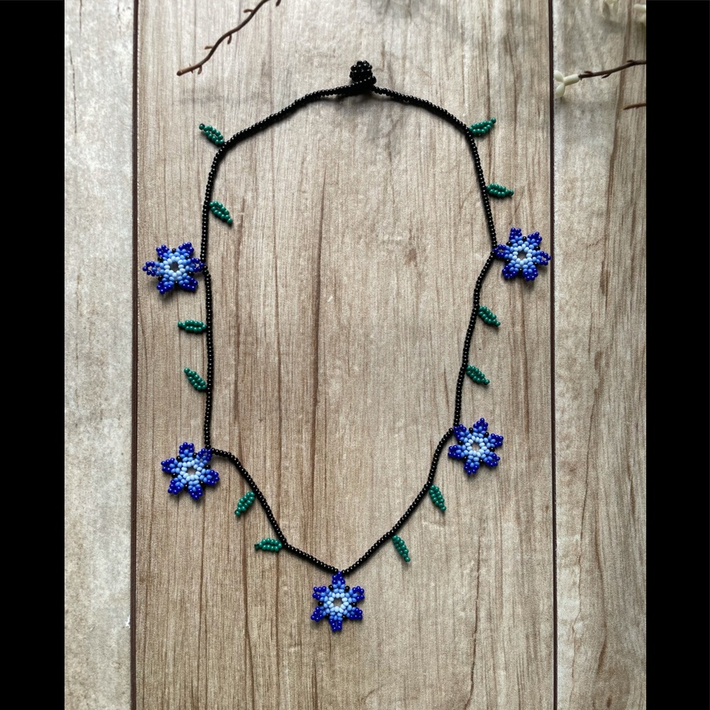 Native Cora Artisan Beaded Necklace ✨